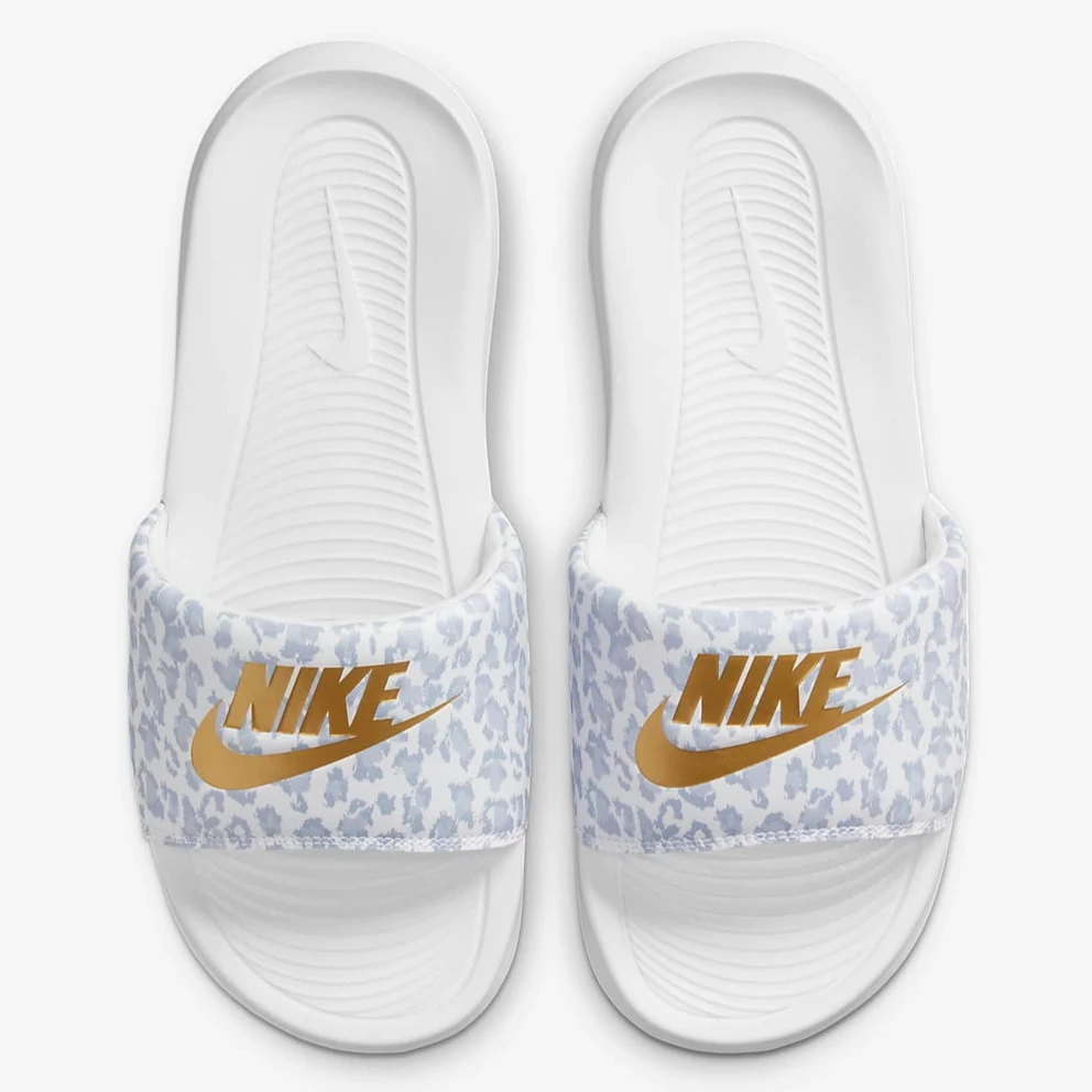 Nike Victori One Γυναικεία Slides WHITE/METALLIC GOLD-WOLF GREY 3 Nike Victori One Γυναικεία Slides WHITE/METALLIC GOLD-WOLF GREY