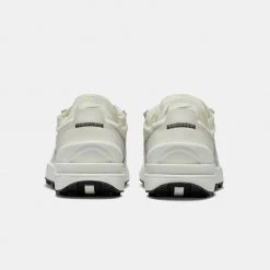 Nike Waffle One Essentials Γυναικεία Παπούτσια SUMMIT WHITE/METALLIC SILVER-SAIL-BLACK -Γυναικεία Παπούτσια Κατάστημα nike w waffle one ess 4